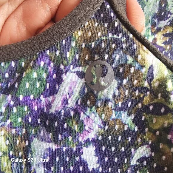 Lululemon womens Sz 4 green multicolor power Y yoga tank top - Picture 7 of 8
